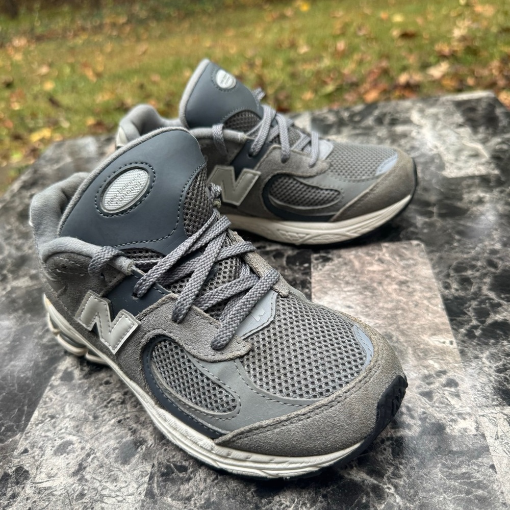 New Balance Size 1 2002R Unisex Kids Running Shoes Steel Gray  Athletic Sneakers - Picture 11 of 16